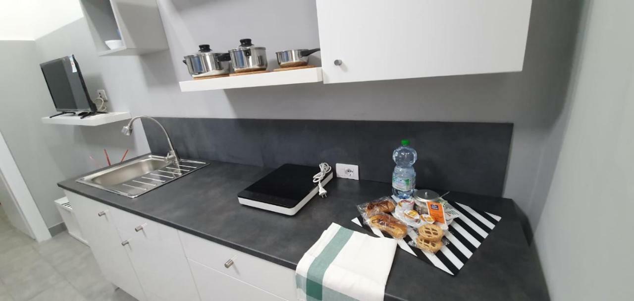 Апартаменти Sky House Napoli Екстер'єр фото